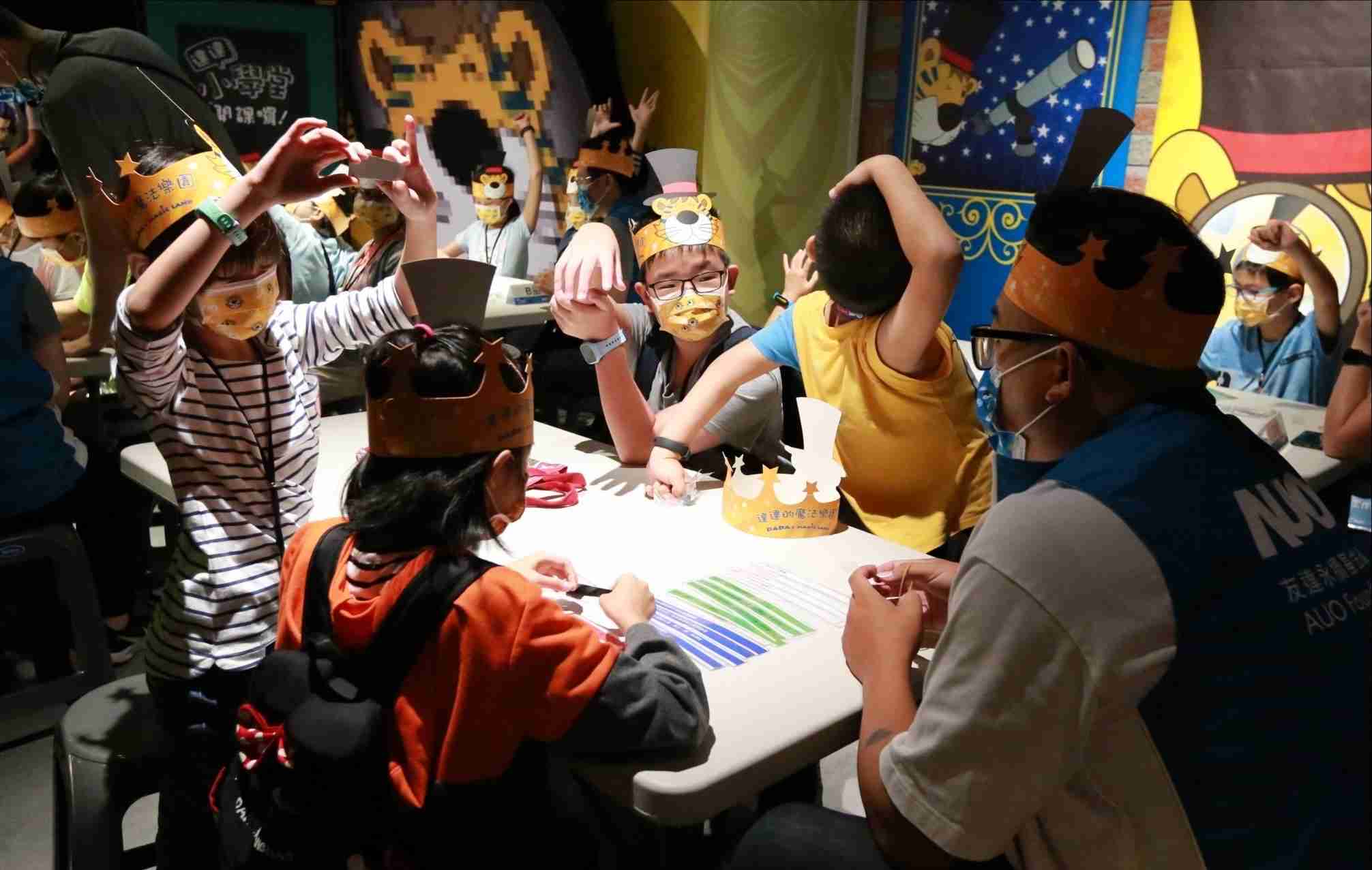 壹号平台以永续理念推动全人教育计划，，，，内外结盟储备科普教育人才，，荣获亚太永续行动奖社会共融面的金奖肯定